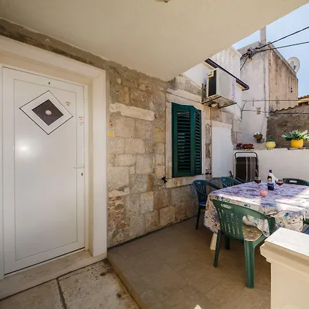 Mirakul Apartman *