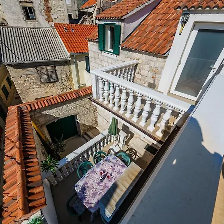 Mirakul Apartman